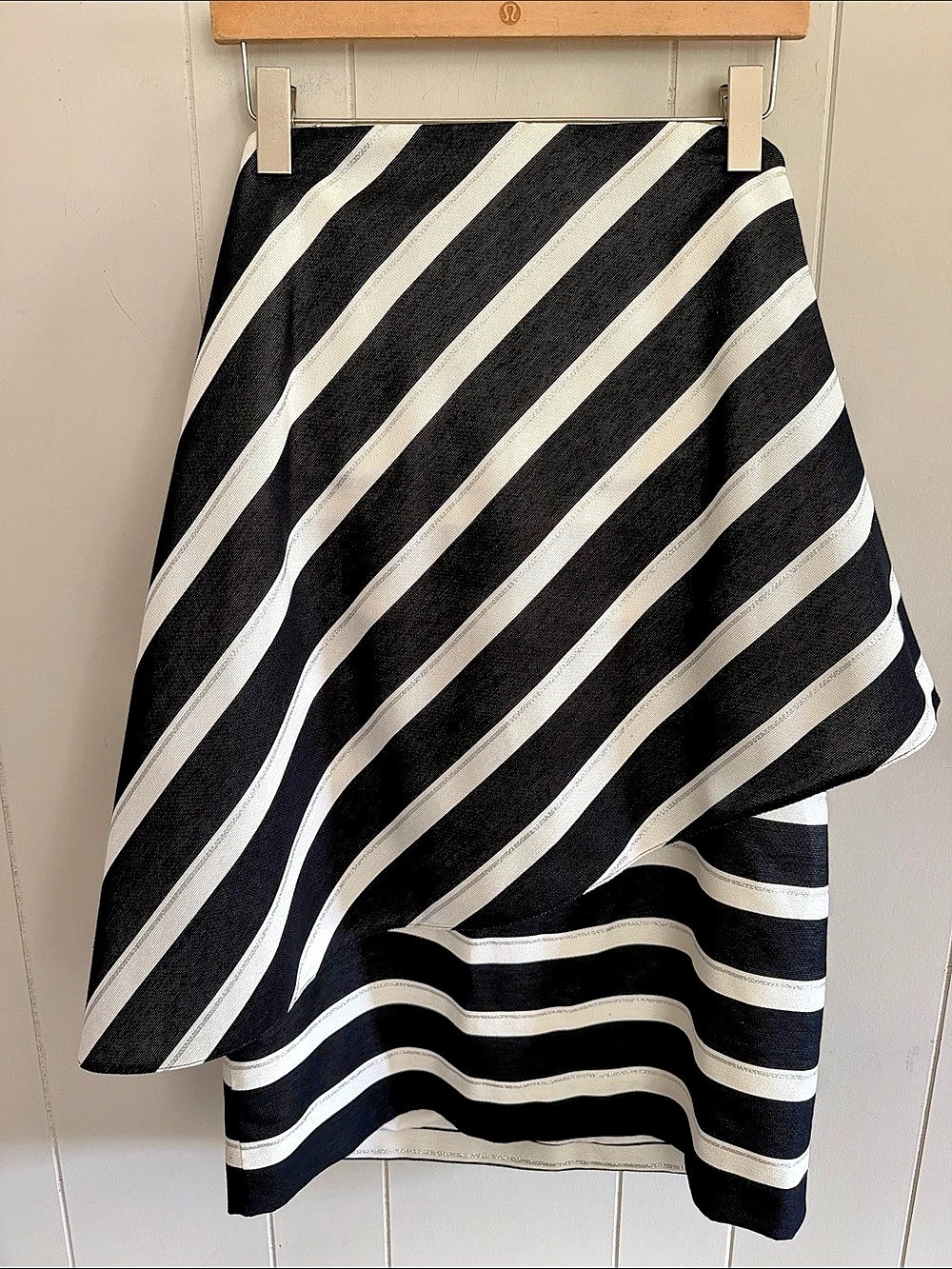 Halston Heritage NWT Strapless Dress Size 8 Modern Contemporary Minimalist Glam